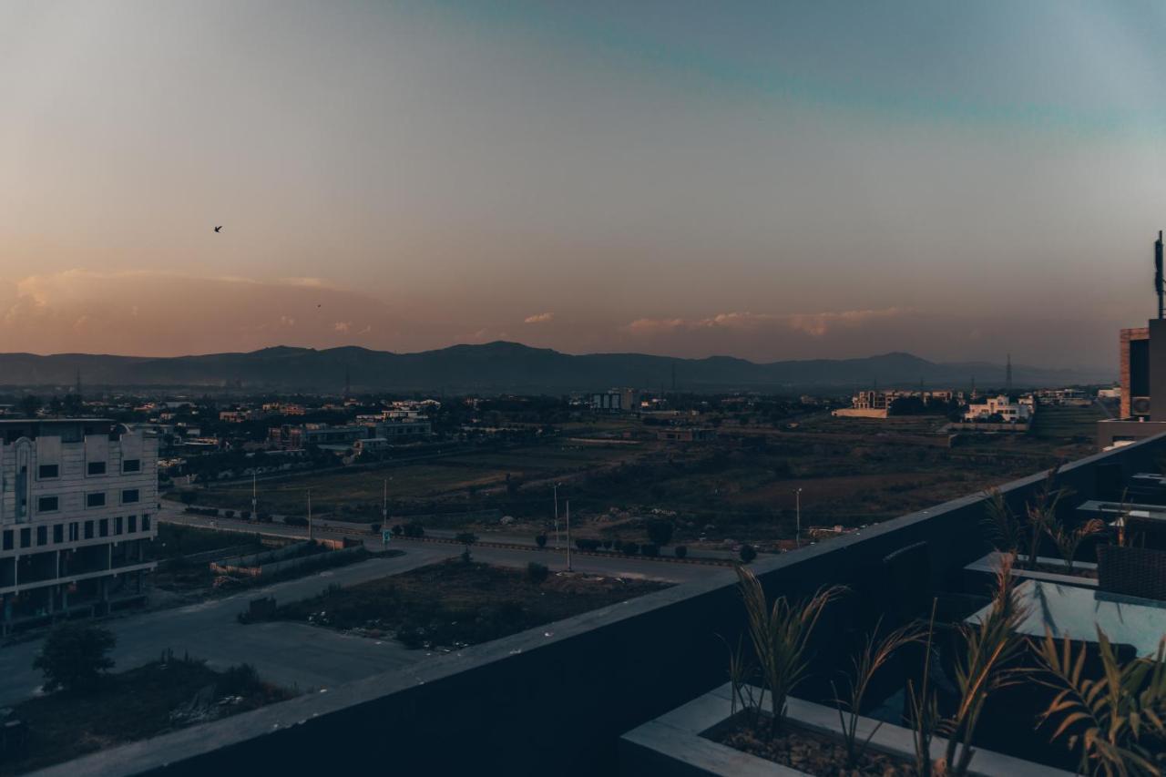 Trivelles Executive Suites Islamabad Esterno foto