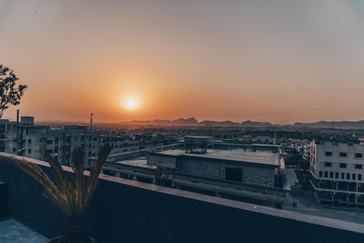 Trivelles Executive Suites Islamabad Esterno foto
