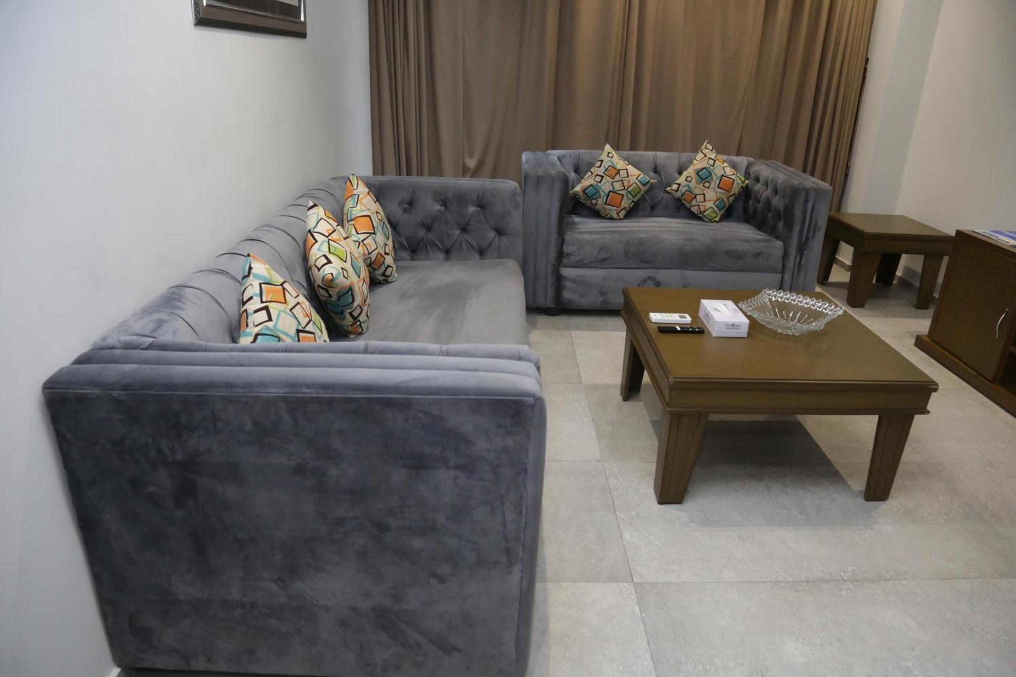 Trivelles Executive Suites Islamabad Esterno foto